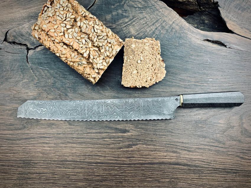 YVO9-D Brotmesser - Damast